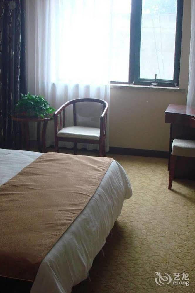 Beijing Huiqiao Hotel 潮阳 外观 照片